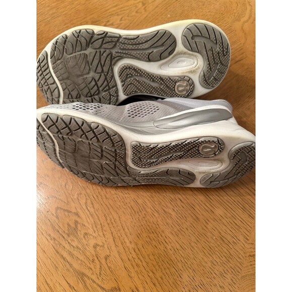 Lululemon BlissFeel Run Light Gray & White Running Shoes Women’s Size US 8.5 - Picture 2 of 5